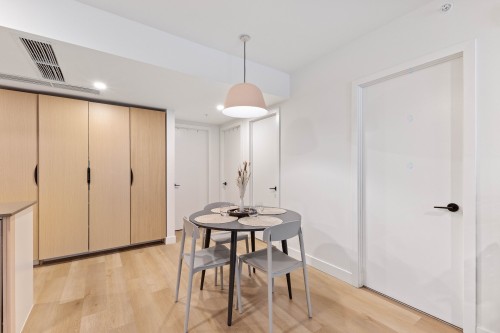 Dining Room - 402-2025 Rue Peel, Montréal (Ville-Marie), QC - Indoor Photo Showing Dining Room