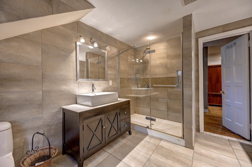 Salle de bains attenante à la CCP - 441 Av. Portland, Mont-Royal, QC - Indoor Photo Showing Bathroom