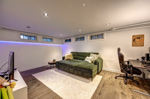 Salle familiale - 441 Av. Portland, Mont-Royal, QC - Indoor