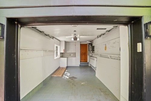 Garage - 441 Av. Portland, Mont-Royal, QC - Indoor