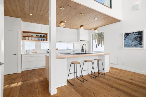 Cuisine - 25 Ch. Des Perséides, Sainte-Béatrix, QC - Indoor Photo Showing Kitchen