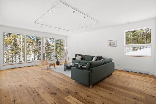 Salon - 25 Ch. Des Perséides, Sainte-Béatrix, QC - Indoor