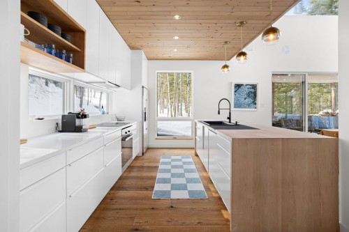 Cuisine - 25 Ch. Des Perséides, Sainte-Béatrix, QC - Indoor Photo Showing Kitchen