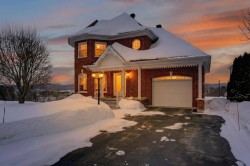 30 Place Optimiste  Sainte-Thècle, QC G0X 3G0