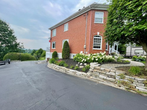 Extérieur - 30 Place Optimiste, Sainte-Thècle, QC 