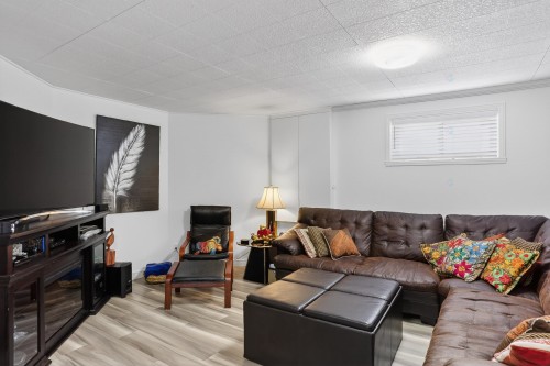 Salle familiale - 30 Place Optimiste, Sainte-Thècle, QC 