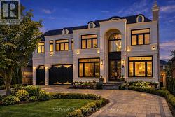 95 MAY AVENUE  Richmond Hill, ON L4C 3S7