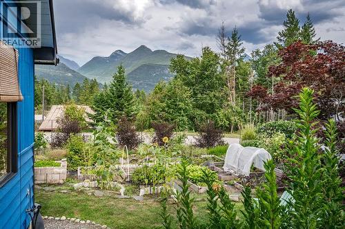 6051 Pine Ridge Road, Kaslo, BC - Outdoor