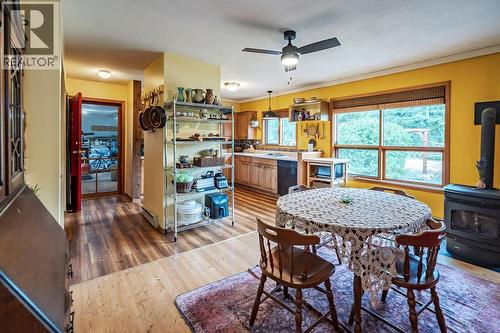 6051 Pine Ridge Road, Kaslo, BC - Indoor Photo Showing Dining Room