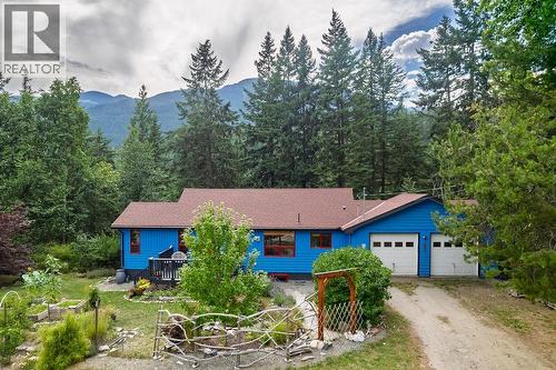 6051 Pine Ridge Road, Kaslo, BC - Outdoor