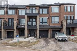 33 RED MAPLE LANE Barrie, ON L9J 0N4