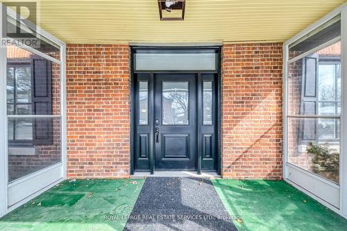 317 Queen Street S, Mississauga, ON - Outdoor With Exterior