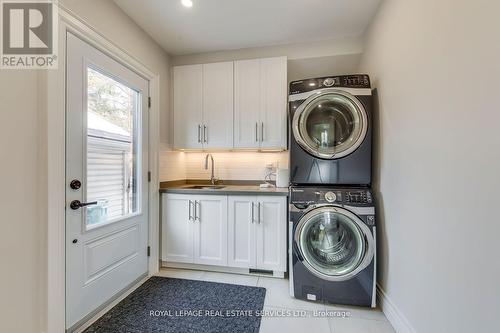 317 Queen Street S, Mississauga, ON - Indoor Photo Showing Laundry Room