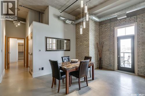 401 73 24Th Street E, Saskatoon, SK - Indoor Photo Showing Dining Room