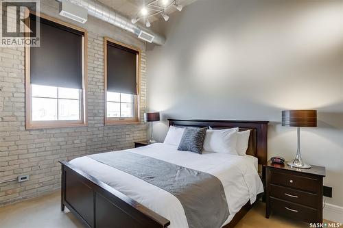 401 73 24Th Street E, Saskatoon, SK - Indoor Photo Showing Bedroom
