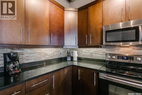 401 73 24Th Street E, Saskatoon, SK - Indoor Photo Showing Kitchen
