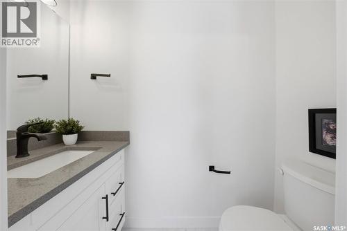 1131B 6Th Street E, Saskatoon, SK - Indoor Photo Showing Bathroom
