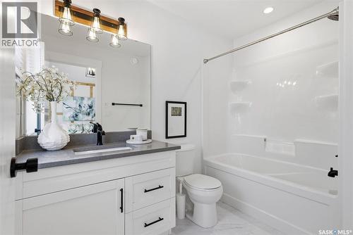 1131B 6Th Street E, Saskatoon, SK - Indoor Photo Showing Bathroom