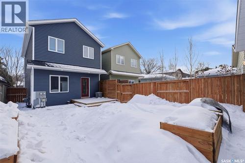 1131B 6Th Street E, Saskatoon, SK - Outdoor