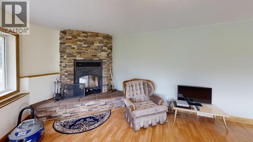 245 Rainbow Ridge Road, Procter, BC - Indoor With Fireplace