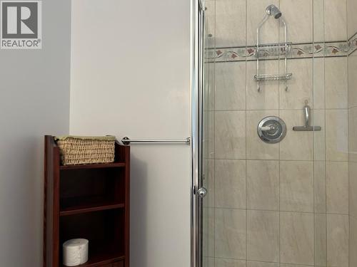 245 Rainbow Ridge Road, Procter, BC - Indoor Photo Showing Bathroom