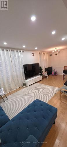 39 Ridware Crescent, Toronto, ON - Indoor