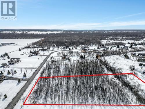 7511 Dawn Tara Drive, Ottawa, ON 