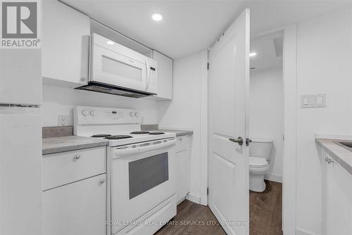 58 East Avenue S, Hamilton, ON - Indoor Photo Showing Kitchen
