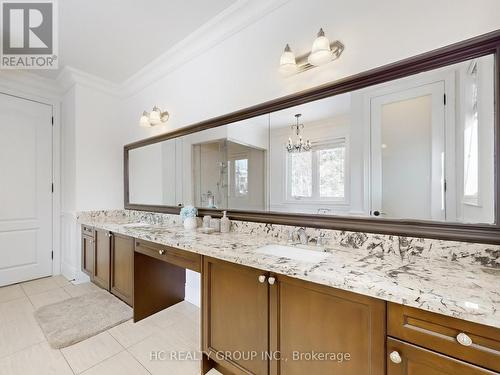 99 Coon'S Road, Richmond Hill, ON - Indoor Photo Showing Bathroom