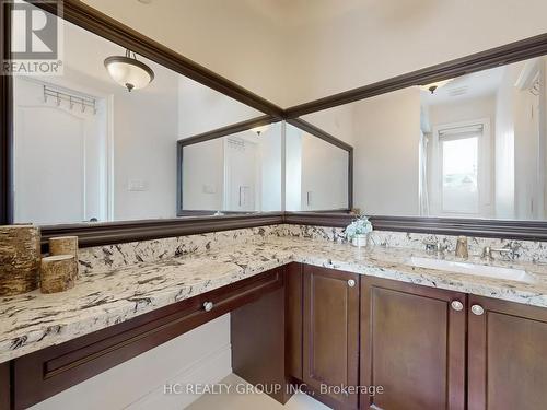 99 Coon'S Road, Richmond Hill, ON - Indoor Photo Showing Bathroom