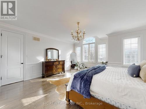 99 Coon'S Road, Richmond Hill, ON - Indoor Photo Showing Bedroom