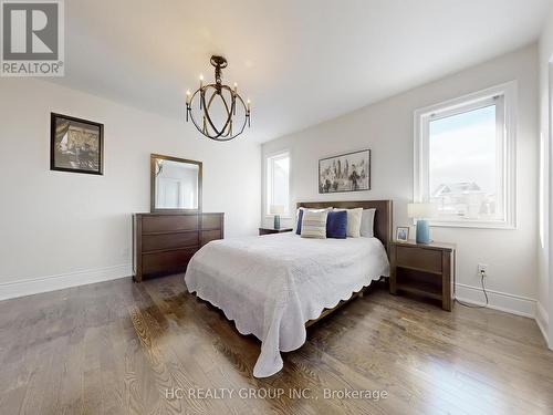 99 Coon'S Road, Richmond Hill, ON - Indoor Photo Showing Bedroom