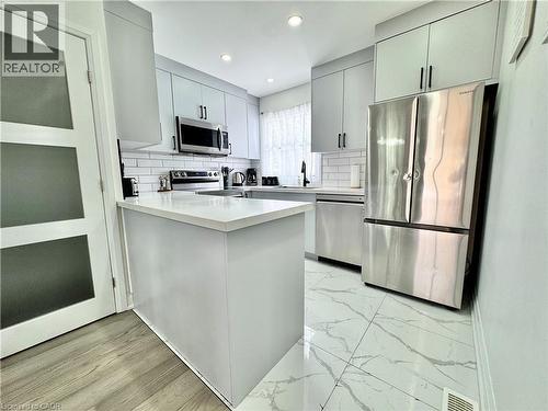 138 Jansen Avenue, Kitchener, ON - Indoor Photo Showing Kitchen With Upgraded Kitchen