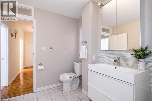 23 Bruce Street, Hamilton, ON - Indoor Photo Showing Bathroom
