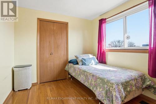 55 Champlain Avenue, Hamilton, ON - Indoor Photo Showing Bedroom