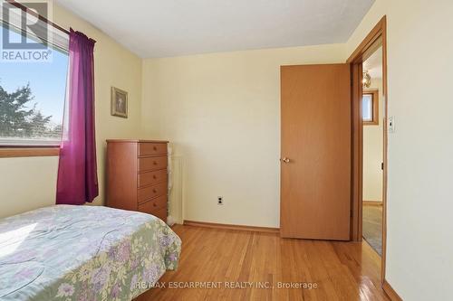 55 Champlain Avenue, Hamilton, ON - Indoor Photo Showing Bedroom
