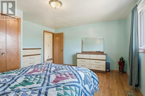55 Champlain Avenue, Hamilton, ON - Indoor Photo Showing Bedroom