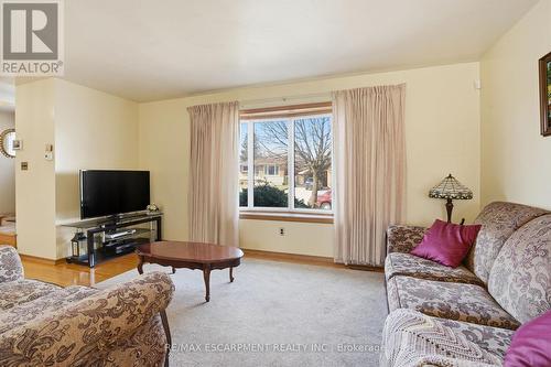 55 Champlain Avenue, Hamilton, ON - Indoor Photo Showing Living Room