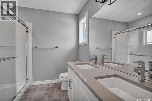959 Mcfaull Manor, Saskatoon, SK - Indoor Photo Showing Bathroom