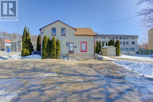 11 SIMCOE STREET  Cambridge, ON N1R 1N7