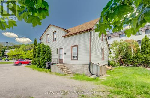 11 Simcoe Street, Cambridge, ON - Outdoor