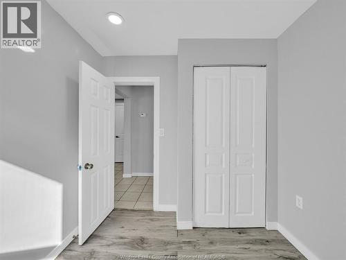 1153 University, Windsor, ON - Indoor