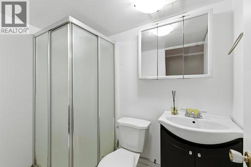 5187 Chute Lake Crescent, Kelowna, BC - Indoor Photo Showing Bathroom