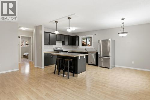 5187 Chute Lake Crescent, Kelowna, BC - Indoor Photo Showing Kitchen With Upgraded Kitchen