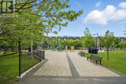 314 - 181 Village Green Square, Toronto, ON - Outdoor
