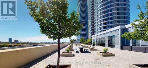 314 - 181 Village Green Square, Toronto, ON - Outdoor