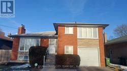 5 BREADNER DRIVE  Toronto, ON M9R 3M3