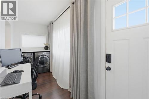 44 Whitfield Avenue, Hamilton, ON - Indoor Photo Showing Laundry Room
