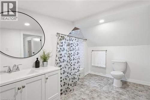 44 Whitfield Avenue, Hamilton, ON - Indoor Photo Showing Bathroom