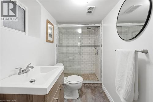 44 Whitfield Avenue, Hamilton, ON - Indoor Photo Showing Bathroom